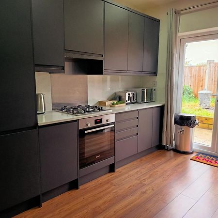 Spacious 3 Bed Flat Belvedere Dartford Exterior photo