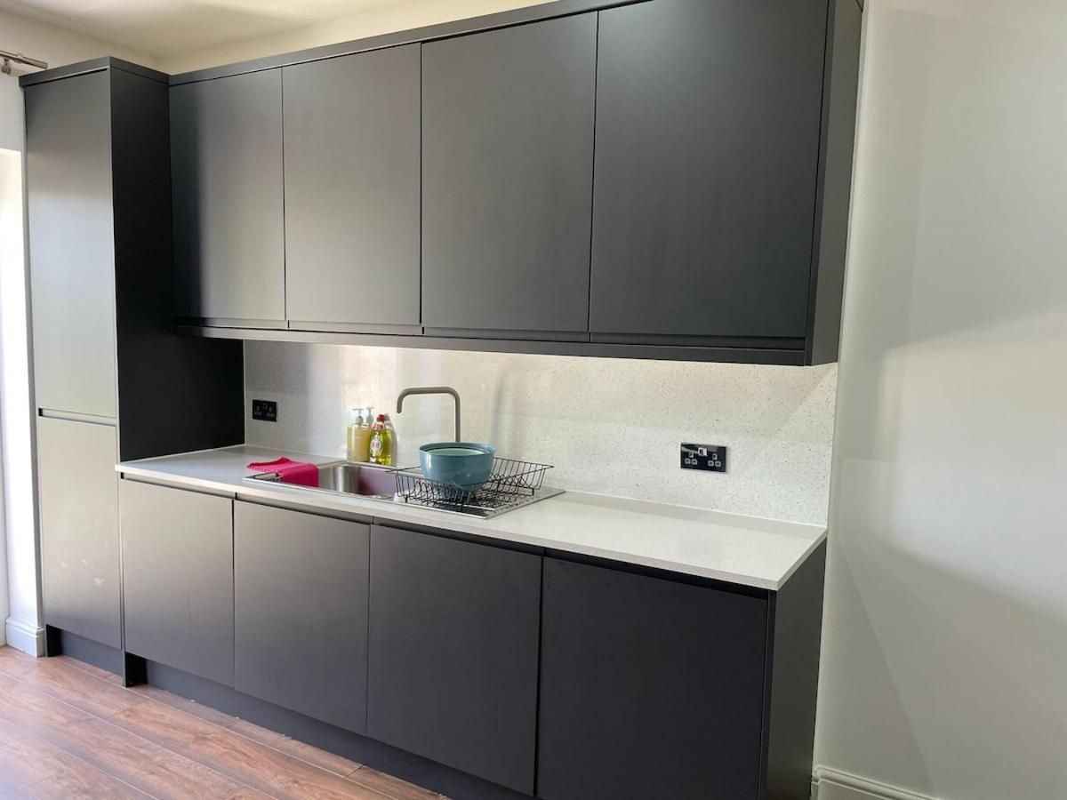 Spacious 3 Bed Flat Belvedere Dartford Exterior photo